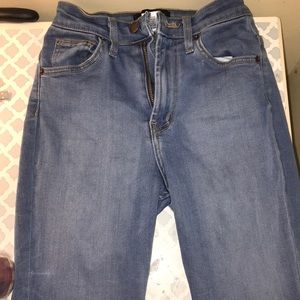 FASHIONNOVA/HIGH WAISTED JEANS